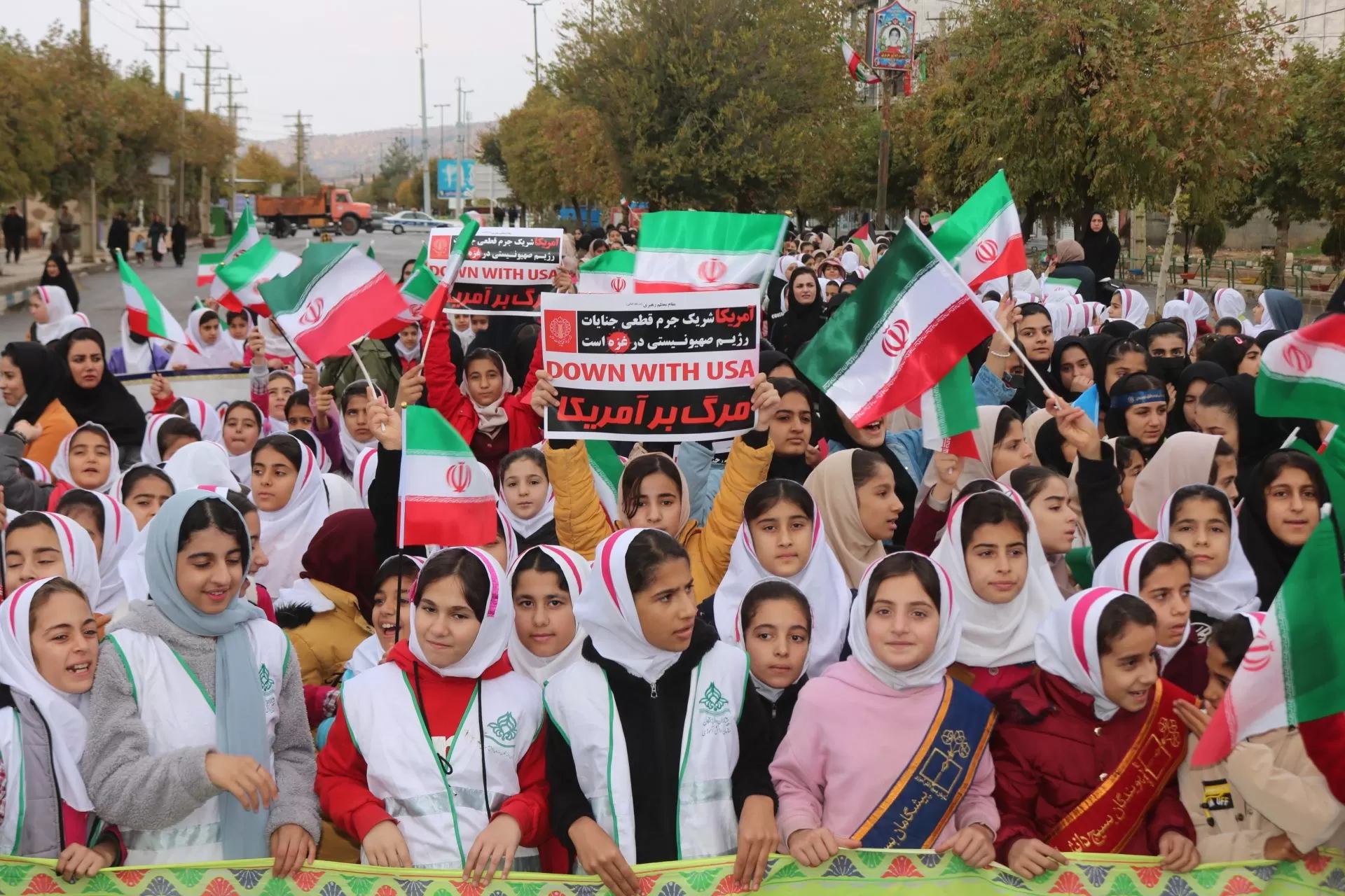 راهپیمایی حماسی مردم ثلاث باباجانی در ۱۳آبان