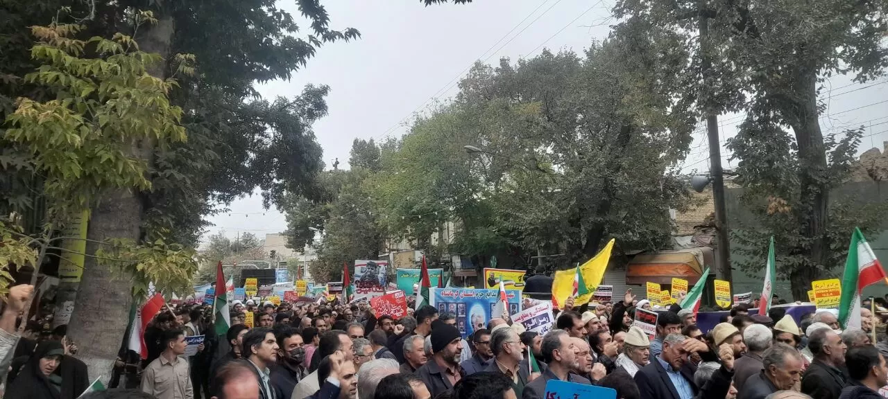 خروش یکپارچه کرمانشاهی‌ها در روز  مبارزه با استکبار