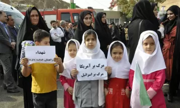 راهپیمایی ۱۳آبان در کرمانشاه باحضور پررنگ دهه هشتادی‌ها