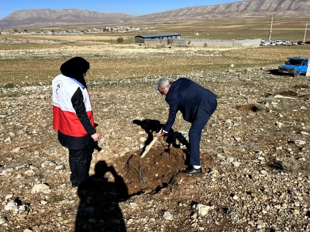 آغاز پویش مردمی کاشت نهال در اسلام‌آبادغرب