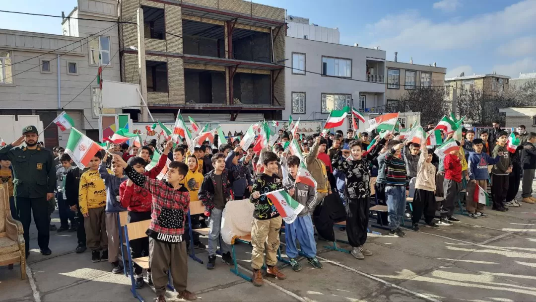 نواخته شدن زنگ انقلاب در مدارس روانسر