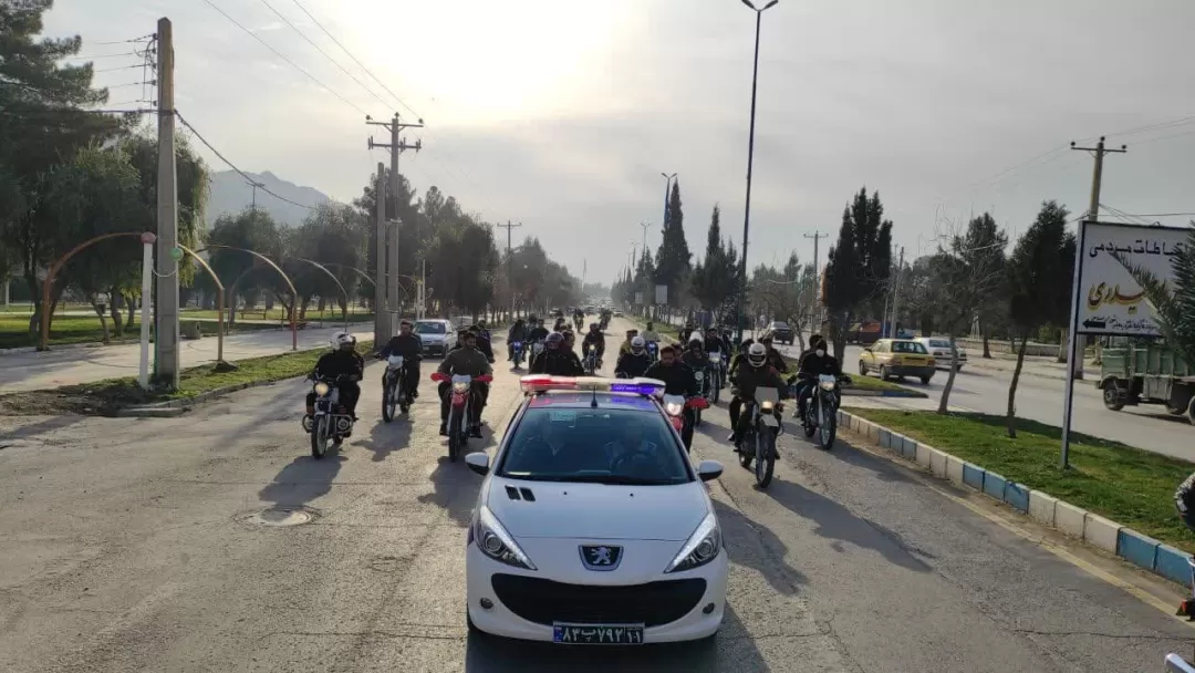 رژه موتورسواران در  سرپل‌ذهاب برگزار شد