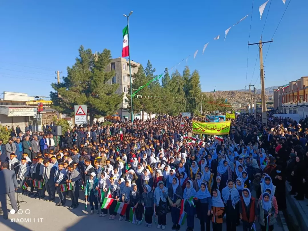 راهپیمایی حماسی ۲۲ بهمن در سرپل‌ذهاب
