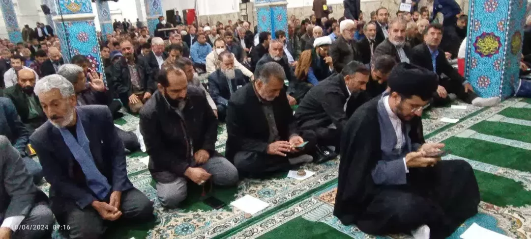 نماز عیدفطر در شهرستان اسلام آبادغرب اقامه شد