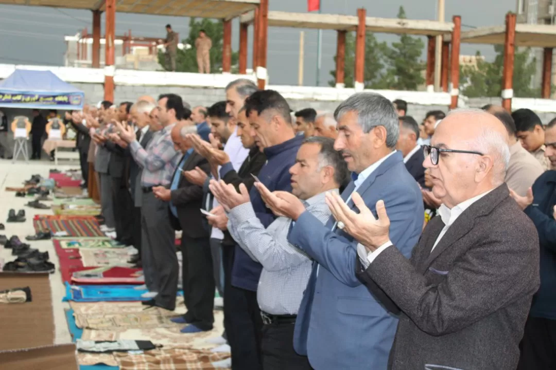 نماز عید فطر در استان کرمانشاه اقامه شد