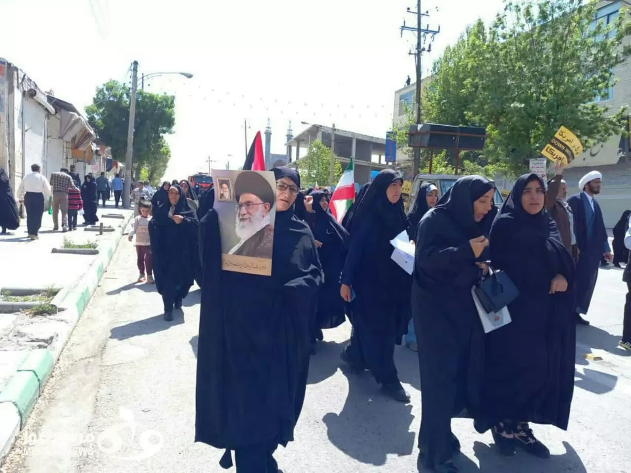 راهپیمایی نمازگزاران کرمانشاهی در حمایت از  سپاه پاسداران