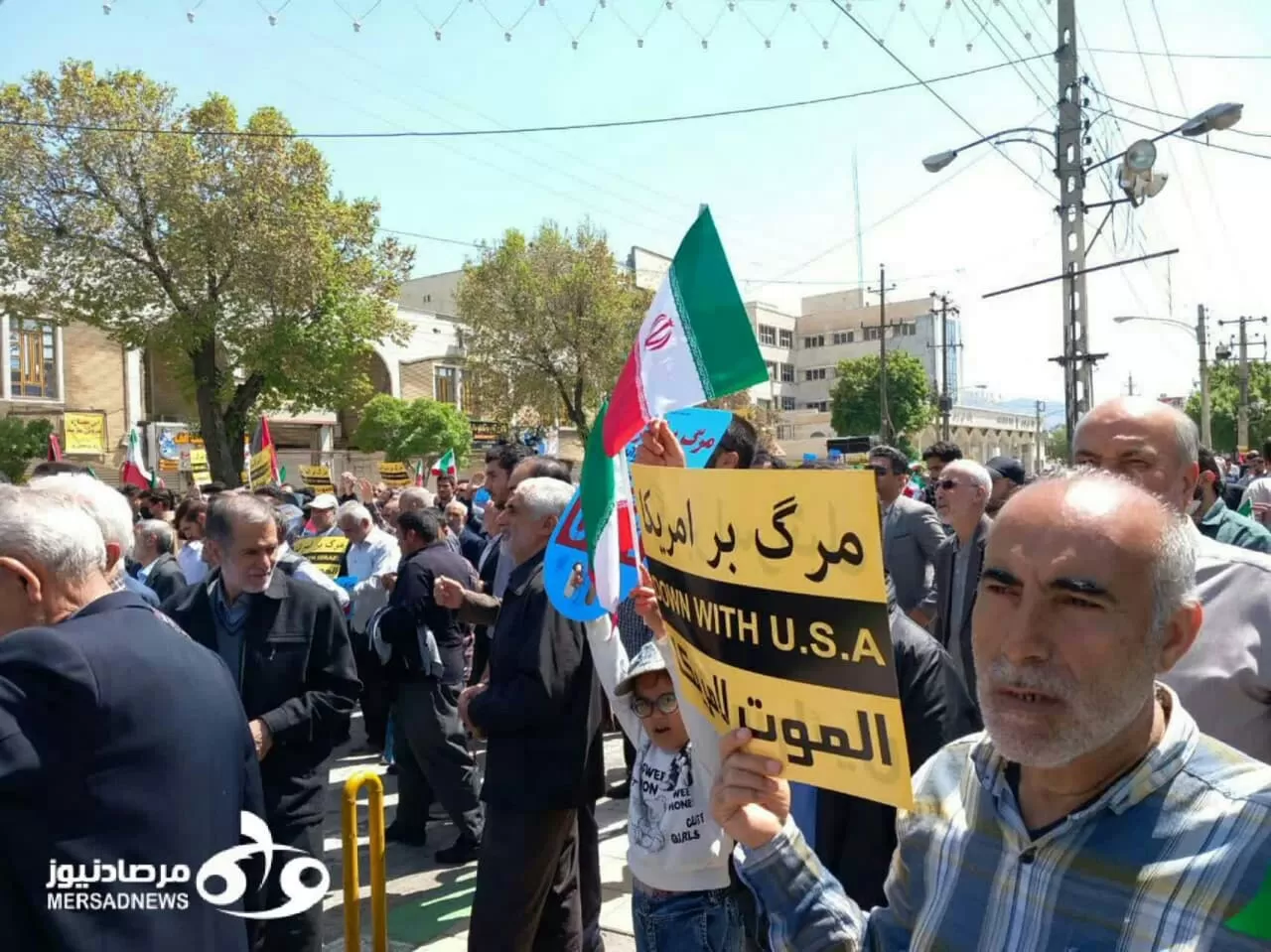 راهپیمایی نمازگزاران کرمانشاهی در حمایت از  سپاه پاسداران