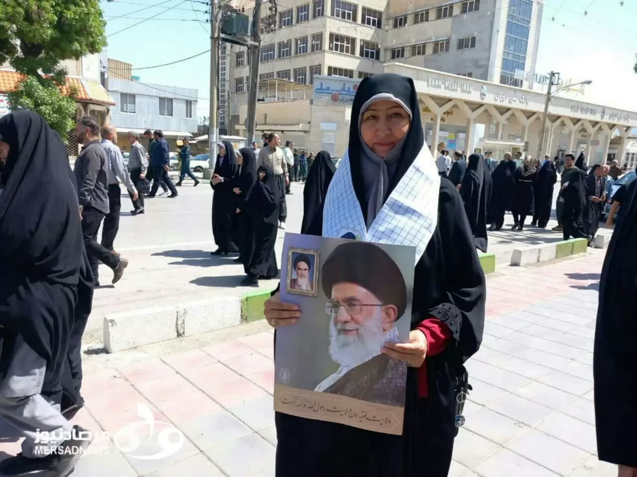 راهپیمایی نمازگزاران کرمانشاهی در حمایت از  سپاه پاسداران