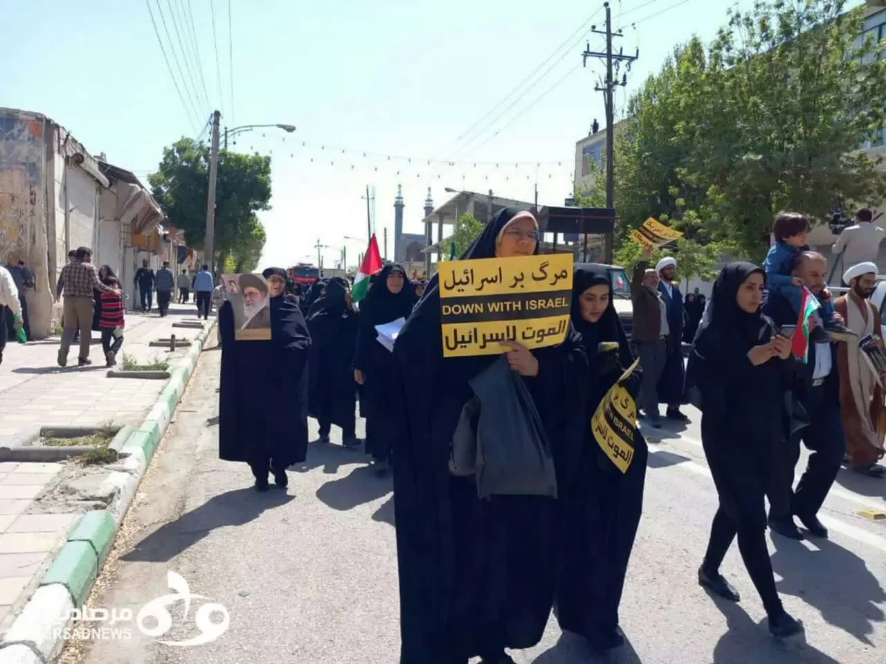 راهپیمایی نمازگزاران کرمانشاهی در حمایت از  سپاه پاسداران