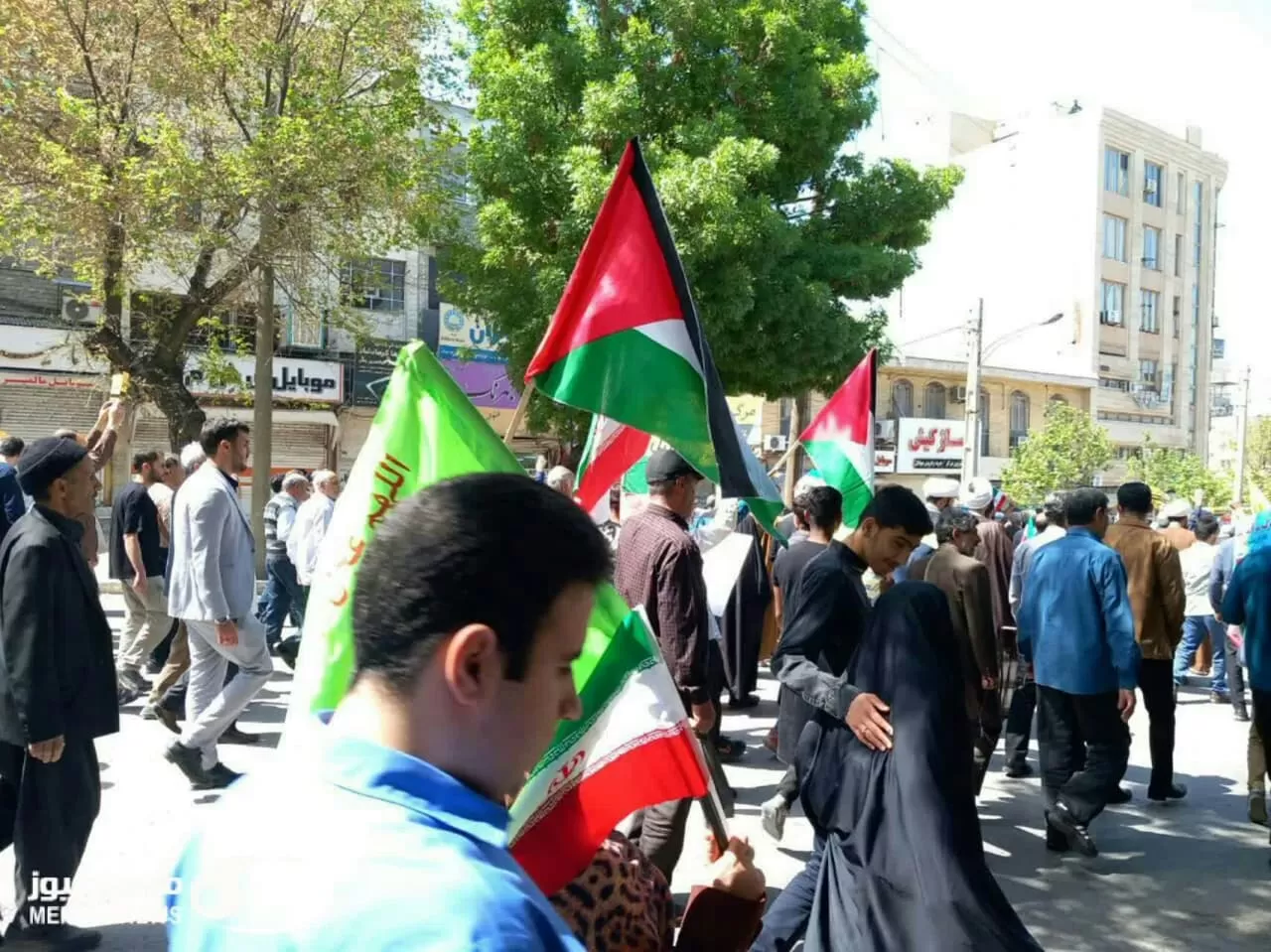 راهپیمایی نمازگزاران کرمانشاهی در حمایت از  سپاه پاسداران