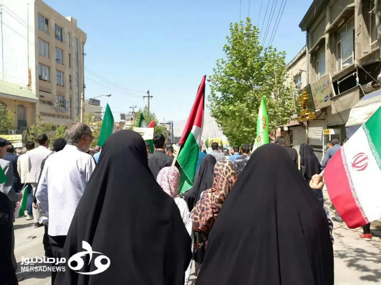 راهپیمایی نمازگزاران کرمانشاهی در حمایت از  سپاه پاسداران