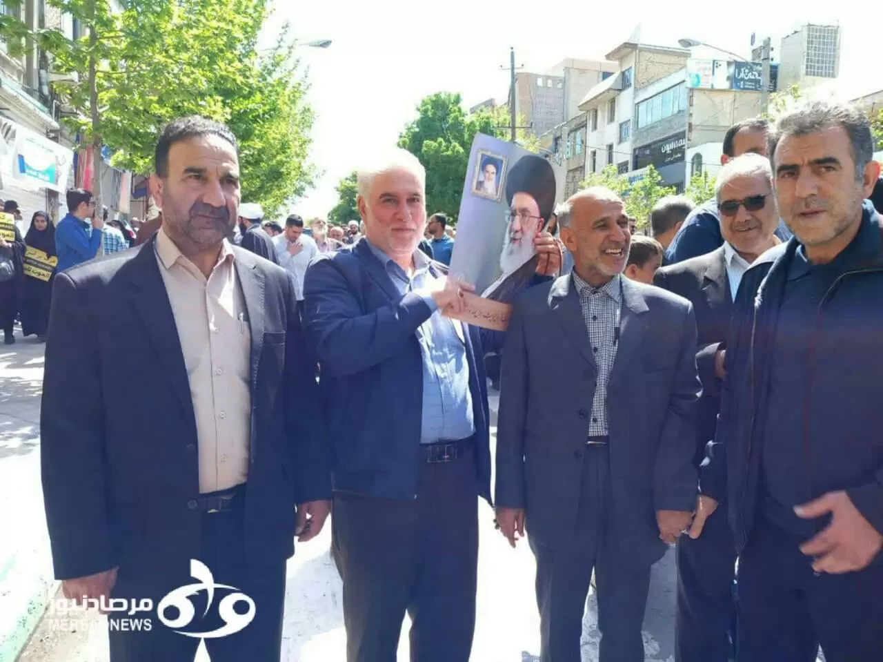 راهپیمایی نمازگزاران کرمانشاهی در حمایت از  سپاه پاسداران