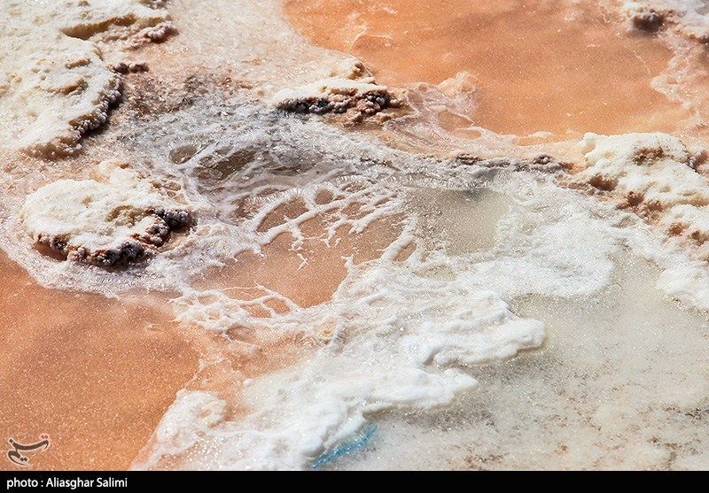 برداشت سنتی نمک در خراسان شمالی