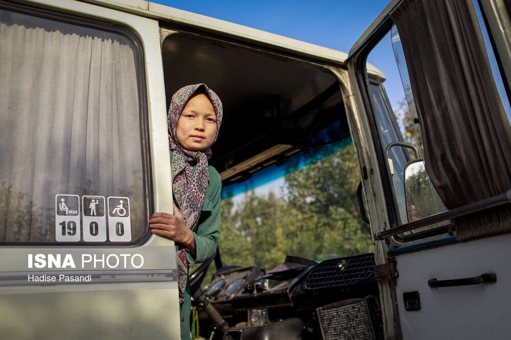 تولید برای محرومیتزدایی؛ باغ گلابی چناران