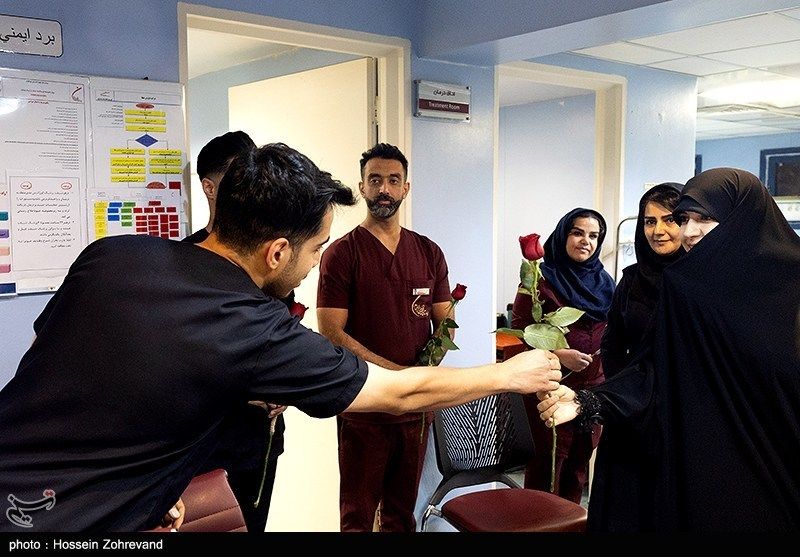 عیادت دختر شهید سلامی از فرزند شهید هاشمیتبار