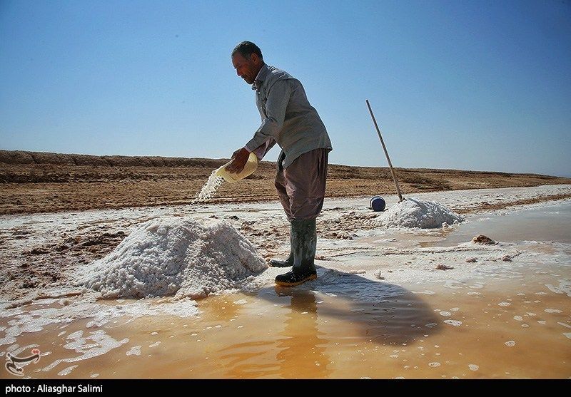 برداشت سنتی نمک در خراسان شمالی