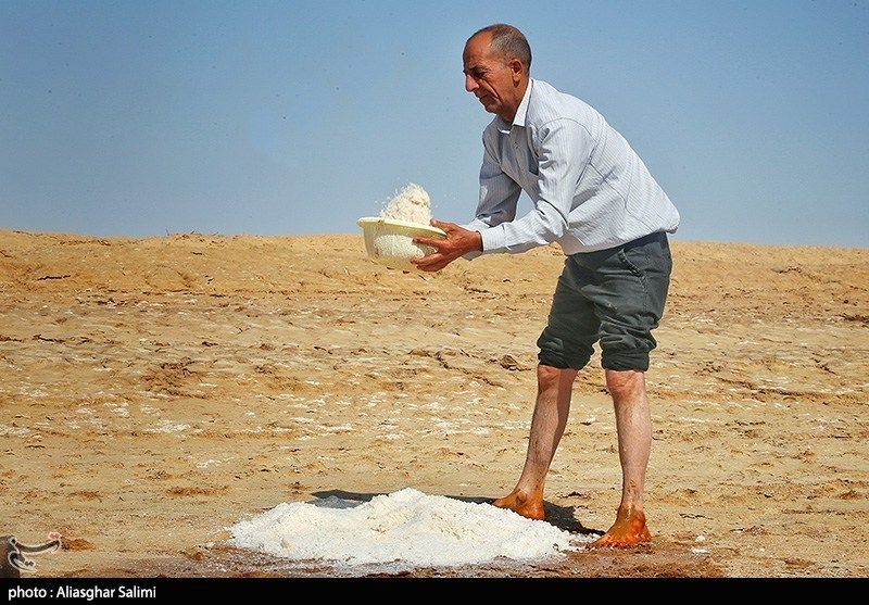 برداشت سنتی نمک در خراسان شمالی