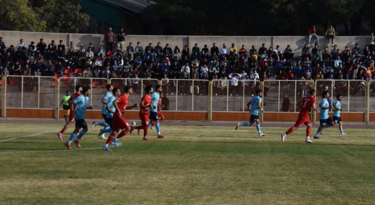 بازی بعثت کرمانشاه و مس شهر بابک