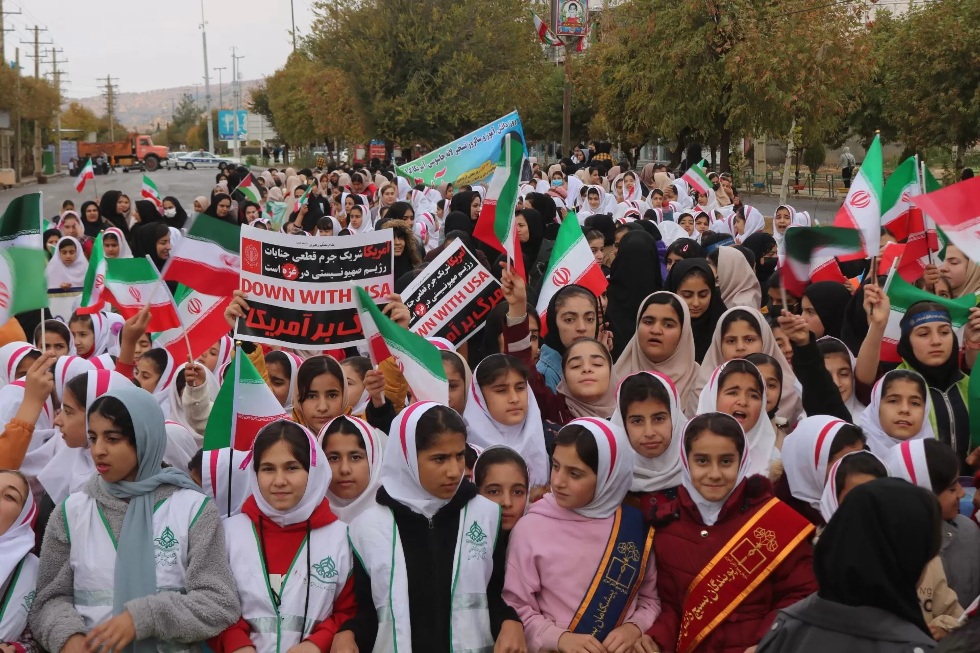 راهپیمایی حماسی مردم ثلاث باباجانی در ۱۳آبان