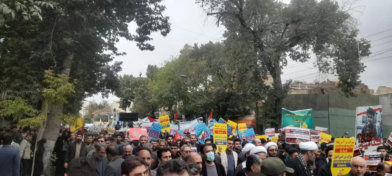 خروش یکپارچه کرمانشاهی‌ها در روز  مبارزه با استکبار