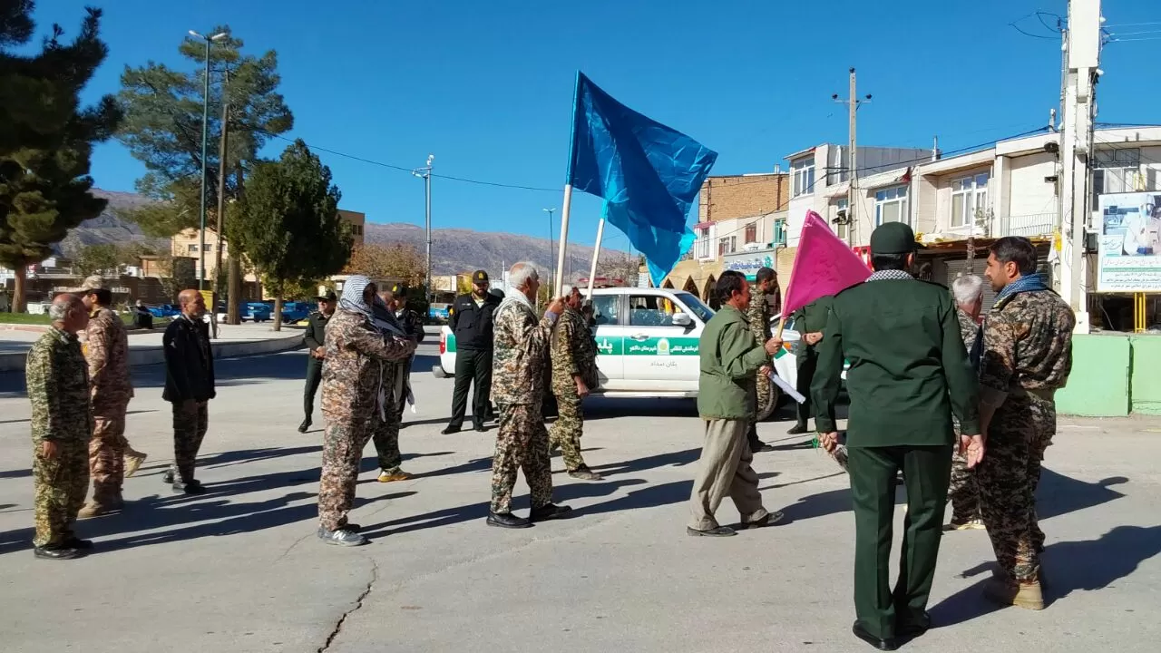 همایش پیاده‌روی خانوادگی در دالاهو برگزار شد