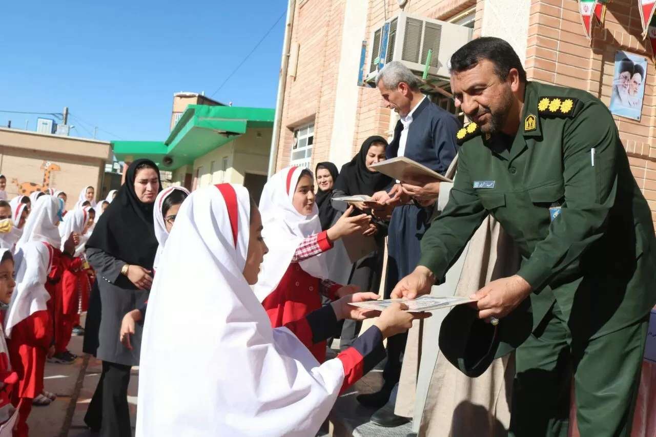 دانش‌آموزان بسیجی هنرمند در ثلاث باباجانی تجلیل شدند