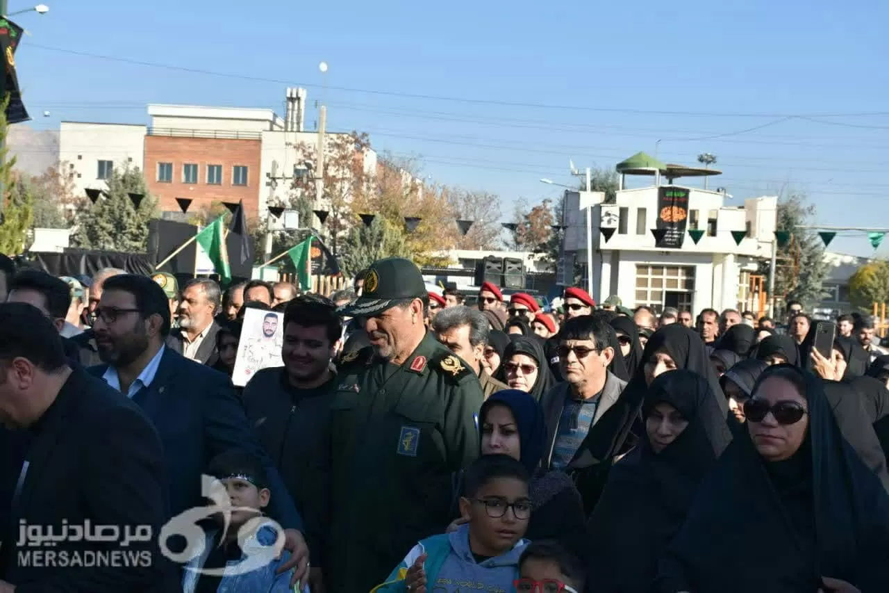 استقبال کم‌نظیر مردم کرمانشاه از شهدای گمنام