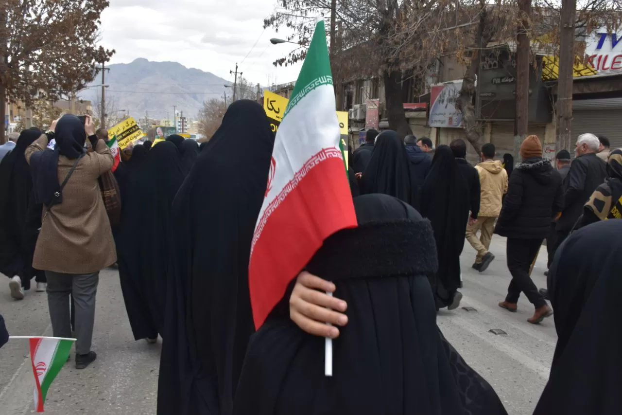 راهپیمایی مردم کرمانشاه در محکومیت حادثه تروریستی کرمان