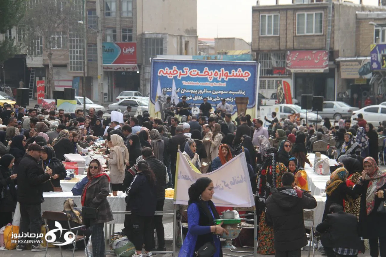 برگزاری جشنواره پخت ترخینه در کرمانشاه