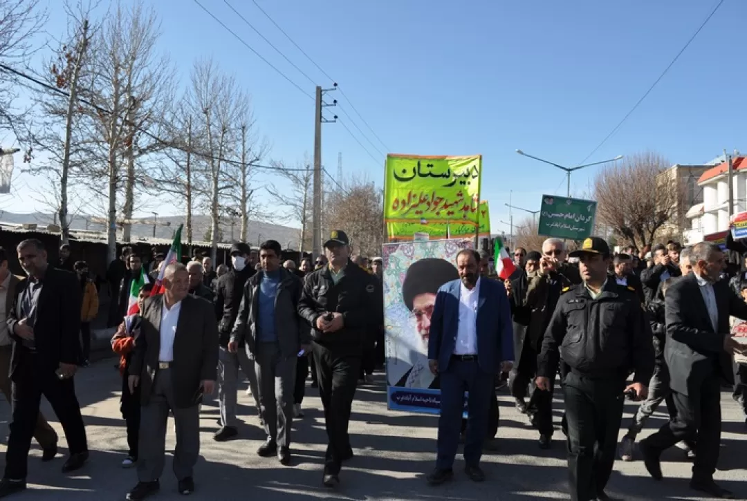 راهپیمایی باشکوه مردم اسلام‌آبادغرب در یوم‌الله 22 بهمن