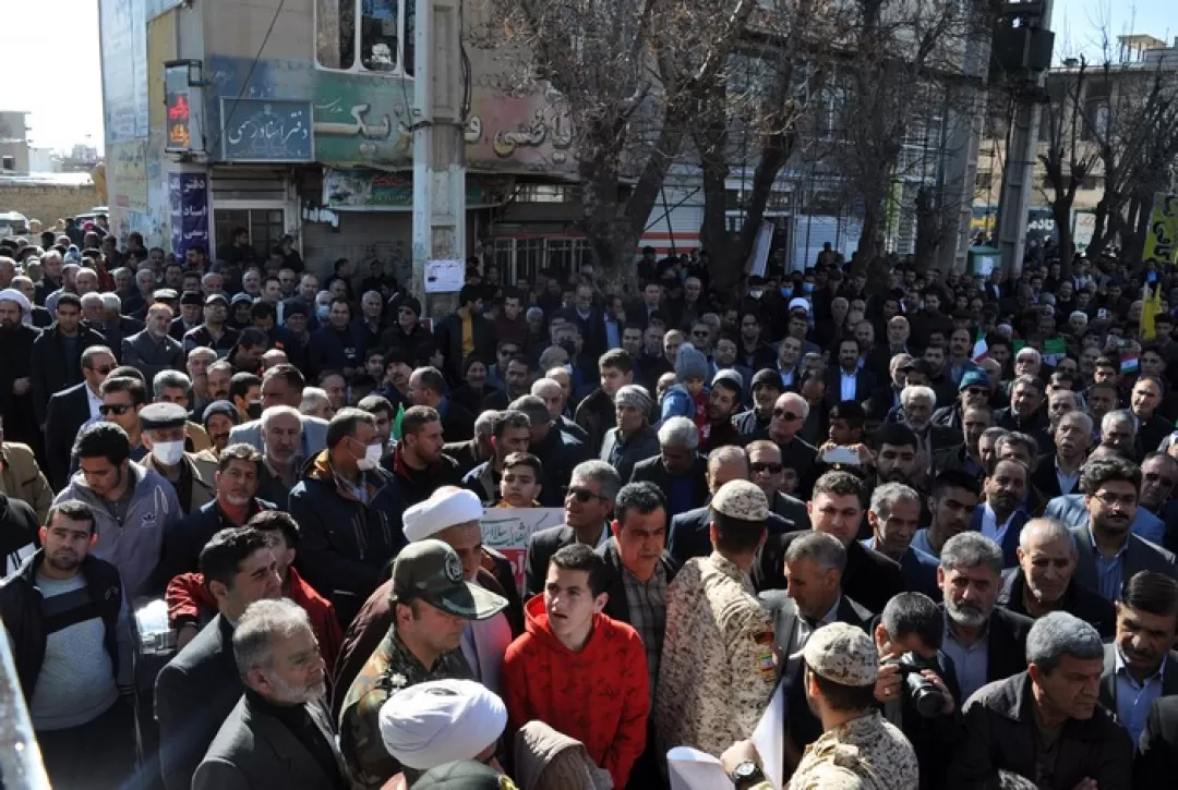 راهپیمایی باشکوه مردم اسلام‌آبادغرب در یوم‌الله 22 بهمن