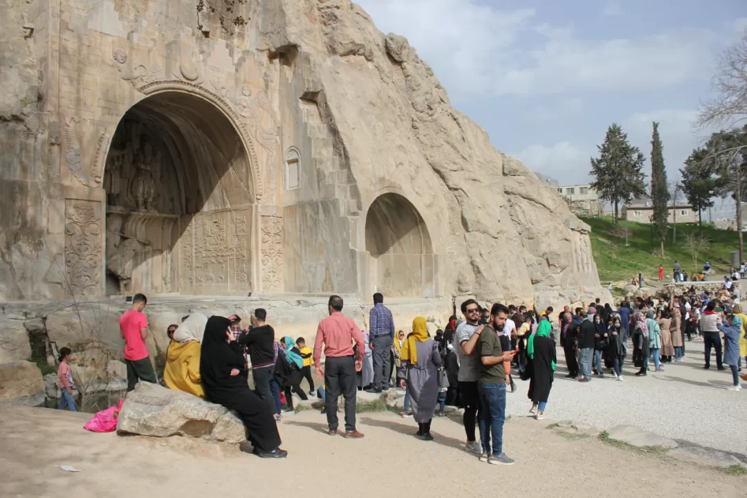 طاق بستان به روایت تصویر