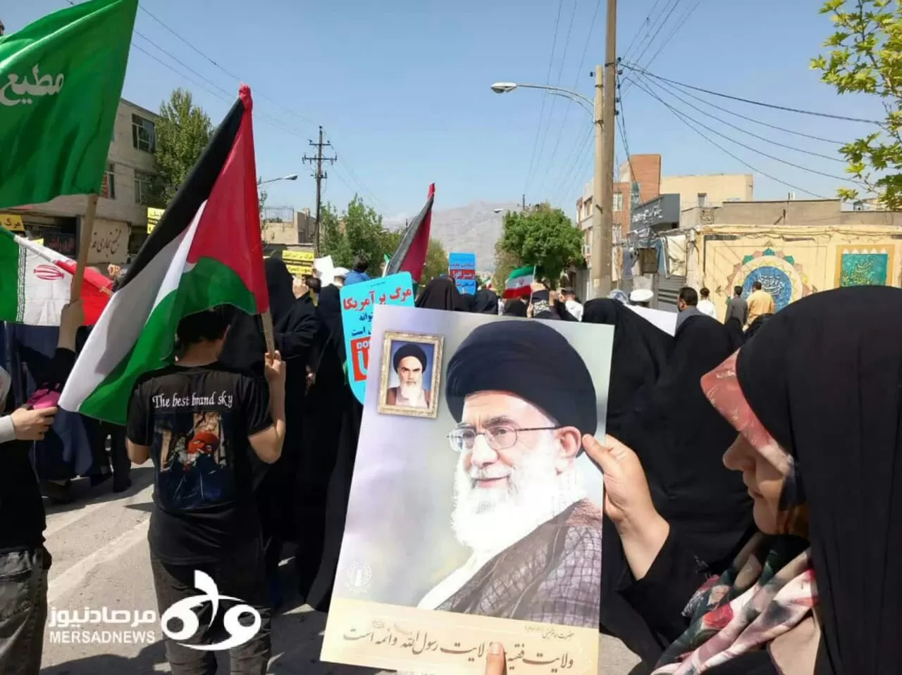 راهپیمایی نمازگزاران کرمانشاهی در حمایت از  سپاه پاسداران