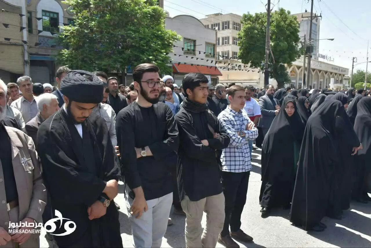 اجتماع مردم کرمانشاه در سوگ رئیس‌جمهور