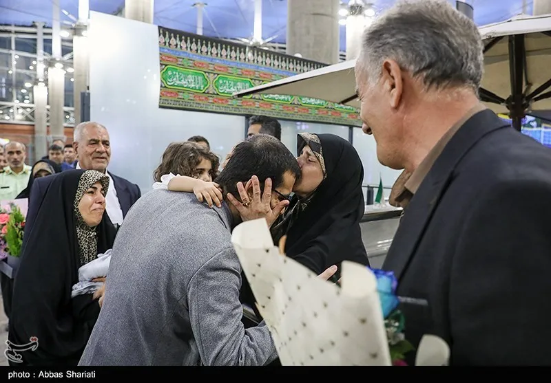 بازگشت محمد خزایی به ایران