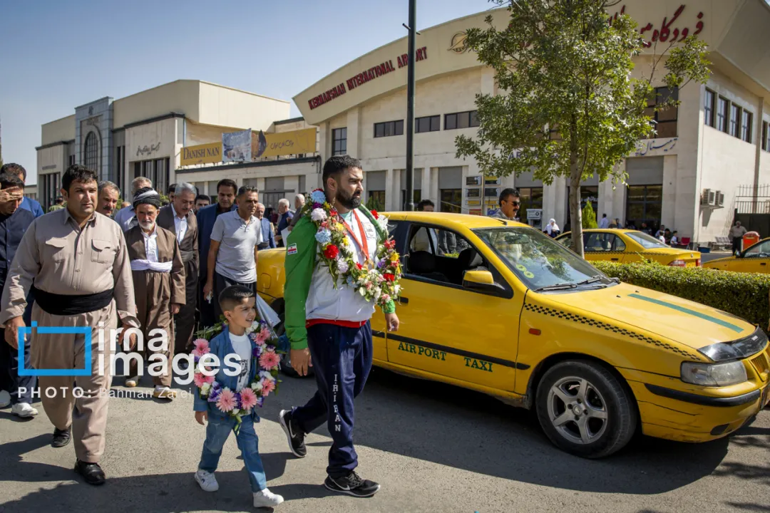 استقبال از قهرمان پارالمپیک در کرمانشاه